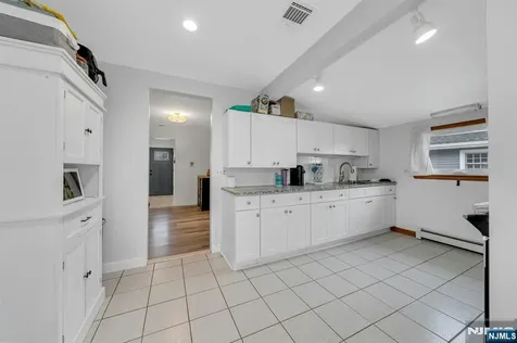31 Roome Street Lincoln Park Borough NJ 07035