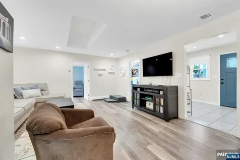 31 Roome Street Lincoln Park Borough NJ 07035