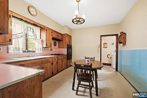 10 Beech Street Rutherford NJ 07070