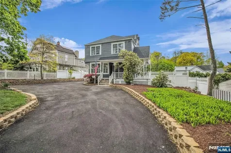152 Long Hill Road Little Falls NJ 07424