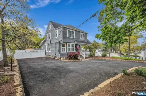 152 Long Hill Road Little Falls NJ 07424