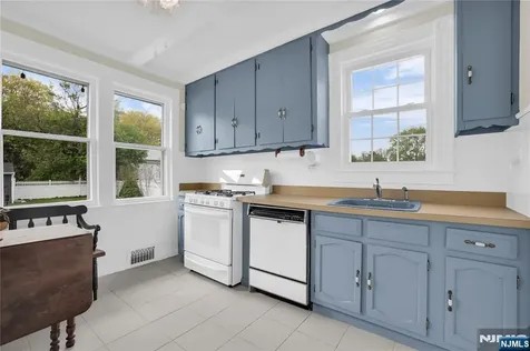 152 Long Hill Road Little Falls NJ 07424