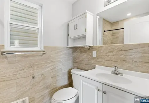 262 2nd Avenue Newark NJ 07107