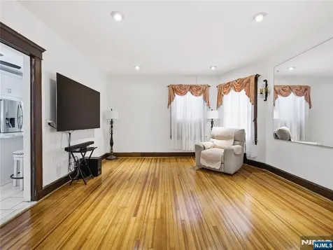 768 25th Street Paterson NJ 07504
