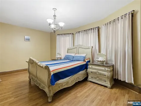 768 25th Street Paterson NJ 07504
