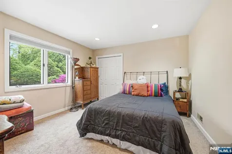 46 Wierimus Lane Hillsdale NJ 07642