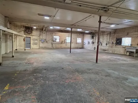 239 Commercial Avenue Palisades Park NJ 07650