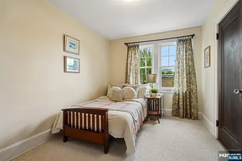 333 Bogert Avenue Ridgewood NJ 07450