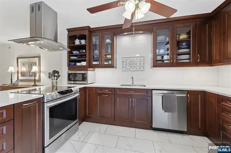 240 Mountain View Drive Mahwah NJ 07430