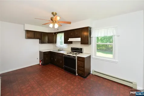 113 Stanley Court North Haledon NJ 07508