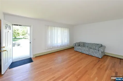 113 Stanley Court North Haledon NJ 07508