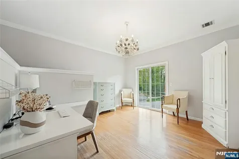 16 Lenape Trail Montclair NJ 07043