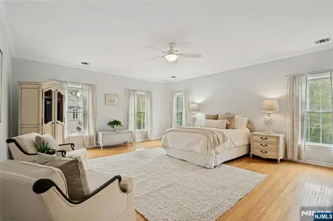 16 Lenape Trail Montclair NJ 07043