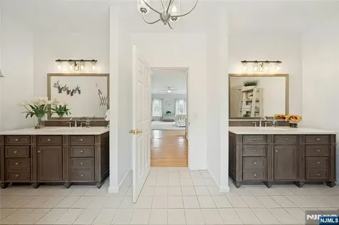 16 Lenape Trail Montclair NJ 07043