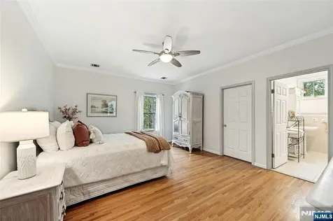 16 Lenape Trail Montclair NJ 07043