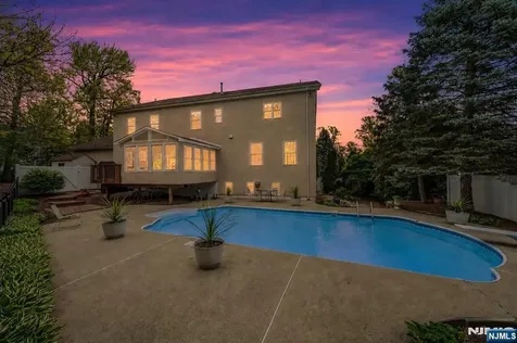 16 Lenape Trail Montclair NJ 07043