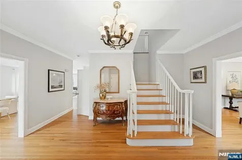 16 Lenape Trail Montclair NJ 07043