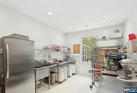 16 Lenape Trail Montclair NJ 07043