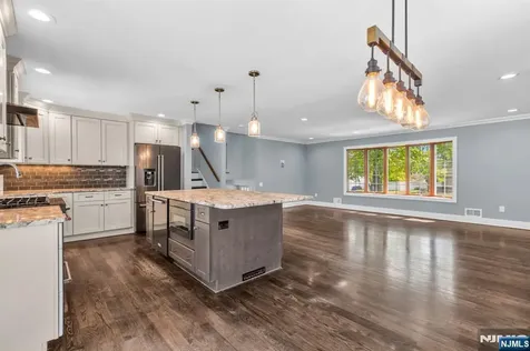 53 Smithfield Road Waldwick NJ 07463