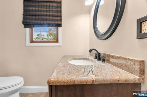 53 Smithfield Road Waldwick NJ 07463