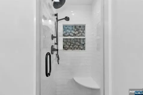 53 Smithfield Road Waldwick NJ 07463
