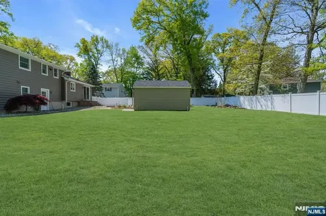 53 Smithfield Road Waldwick NJ 07463
