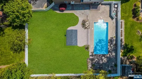 53 Smithfield Road Waldwick NJ 07463