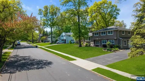 53 Smithfield Road Waldwick NJ 07463
