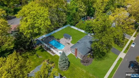 53 Smithfield Road Waldwick NJ 07463