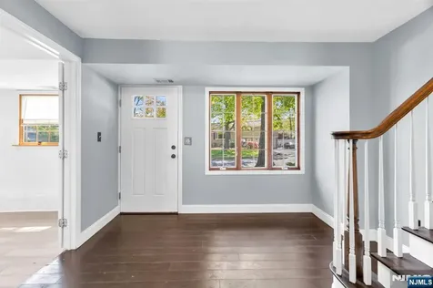 53 Smithfield Road Waldwick NJ 07463