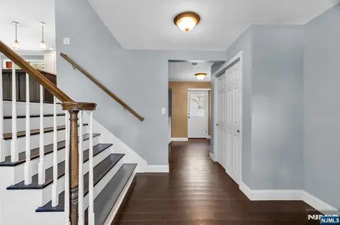 53 Smithfield Road Waldwick NJ 07463