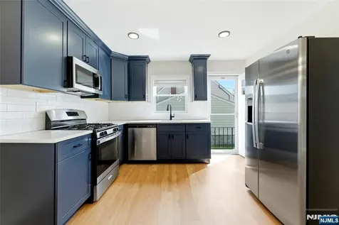 21-05 Dalton Place Fair Lawn NJ 07410