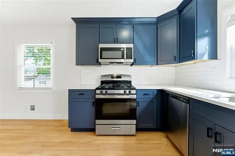 21-05 Dalton Place Fair Lawn NJ 07410