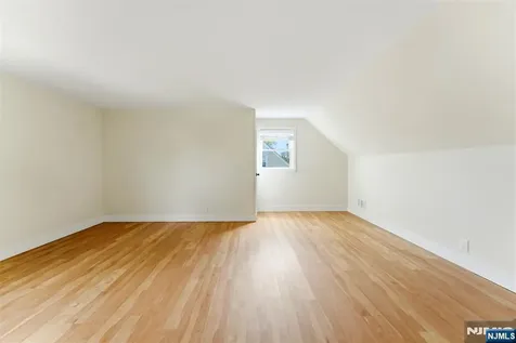 21-05 Dalton Place Fair Lawn NJ 07410