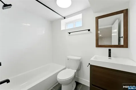 21-05 Dalton Place Fair Lawn NJ 07410