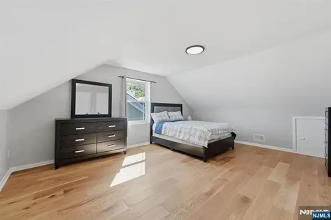 240-242 Crawford Place Elizabeth NJ 07208