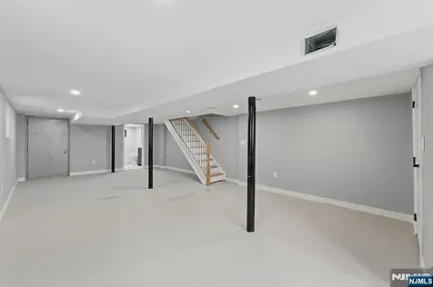 153 Brookside Avenue Irvington NJ 07111
