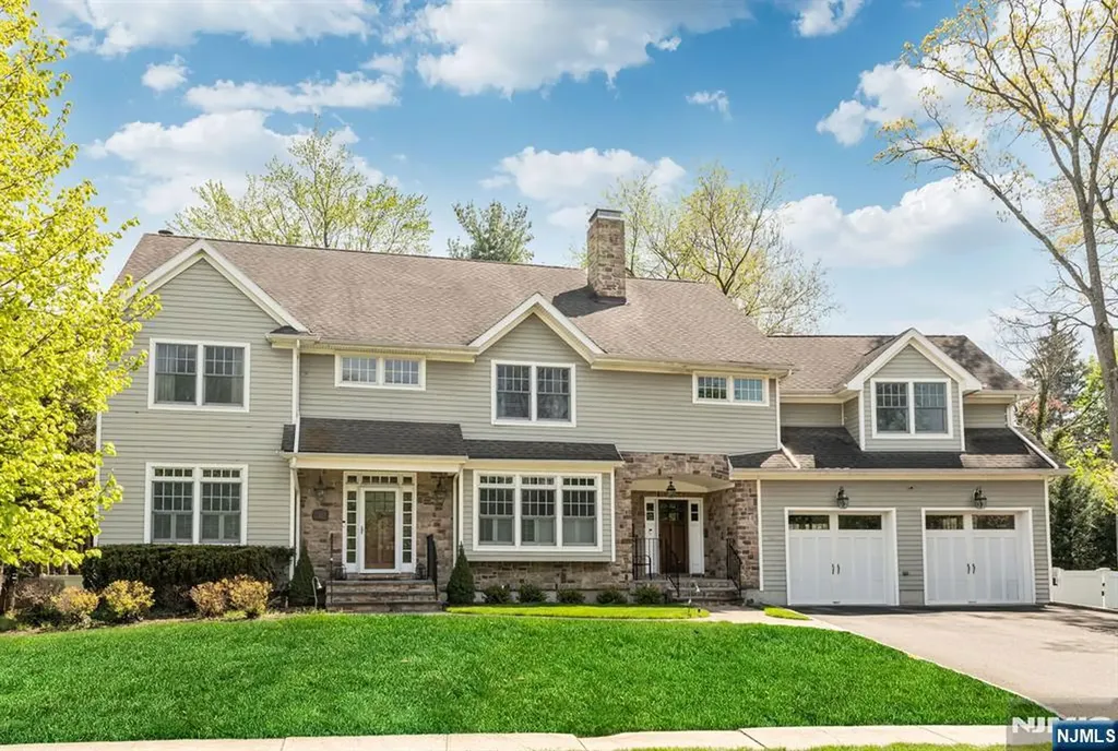 42 Lakewood Avenue Ho-ho-kus NJ 07423