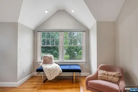 42 Lakewood Avenue Ho-ho-kus NJ 07423
