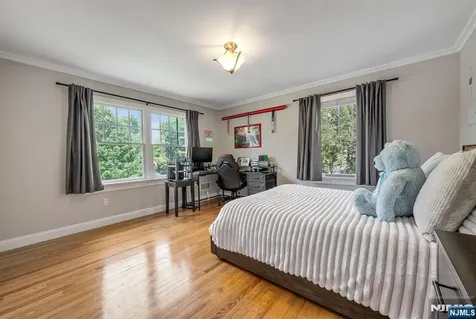 42 Lakewood Avenue Ho-ho-kus NJ 07423