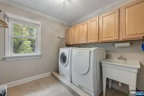 42 Lakewood Avenue Ho-ho-kus NJ 07423
