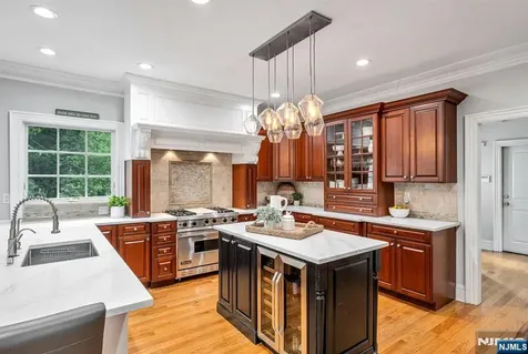 42 Lakewood Avenue Ho-ho-kus NJ 07423