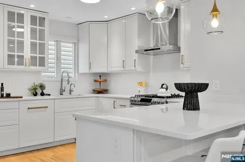 448 Fern Avenue Lyndhurst NJ 07071