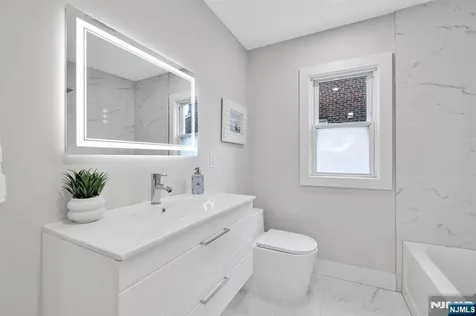 448 Fern Avenue Lyndhurst NJ 07071