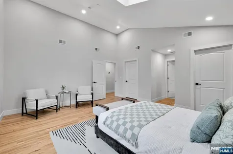 448 Fern Avenue Lyndhurst NJ 07071