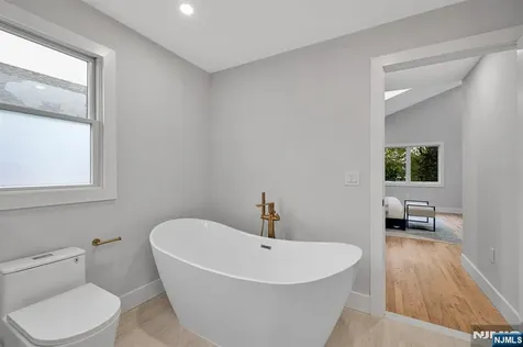 448 Fern Avenue Lyndhurst NJ 07071
