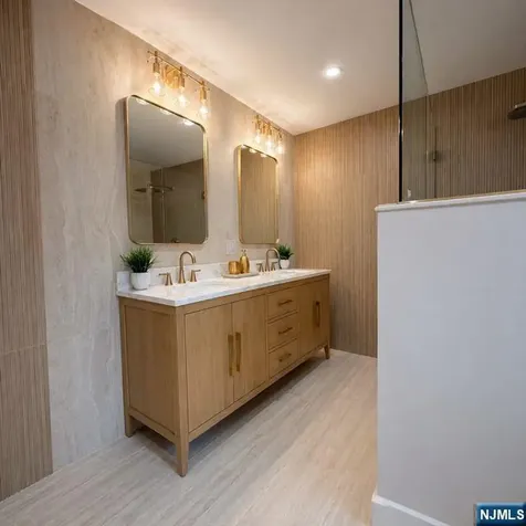 448 Fern Avenue Lyndhurst NJ 07071