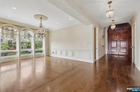 2 Ascot Way Fort Lee NJ 07024