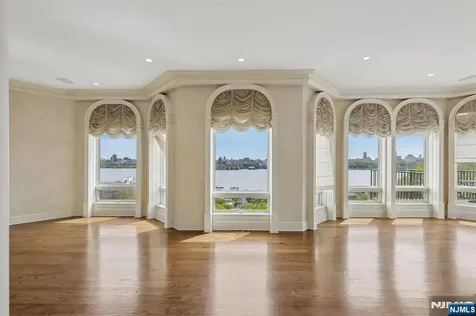 2 Ascot Way Fort Lee NJ 07024