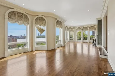 2 Ascot Way Fort Lee NJ 07024